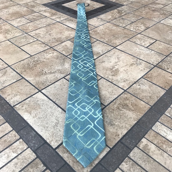 Concepts by Claiborne Light Green 100% Silk Tie - Picture 2 of 8